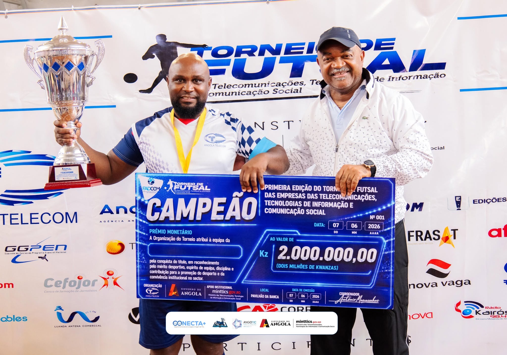 Angola Telecom conquista o Torneio de Futsal do MINTTICS