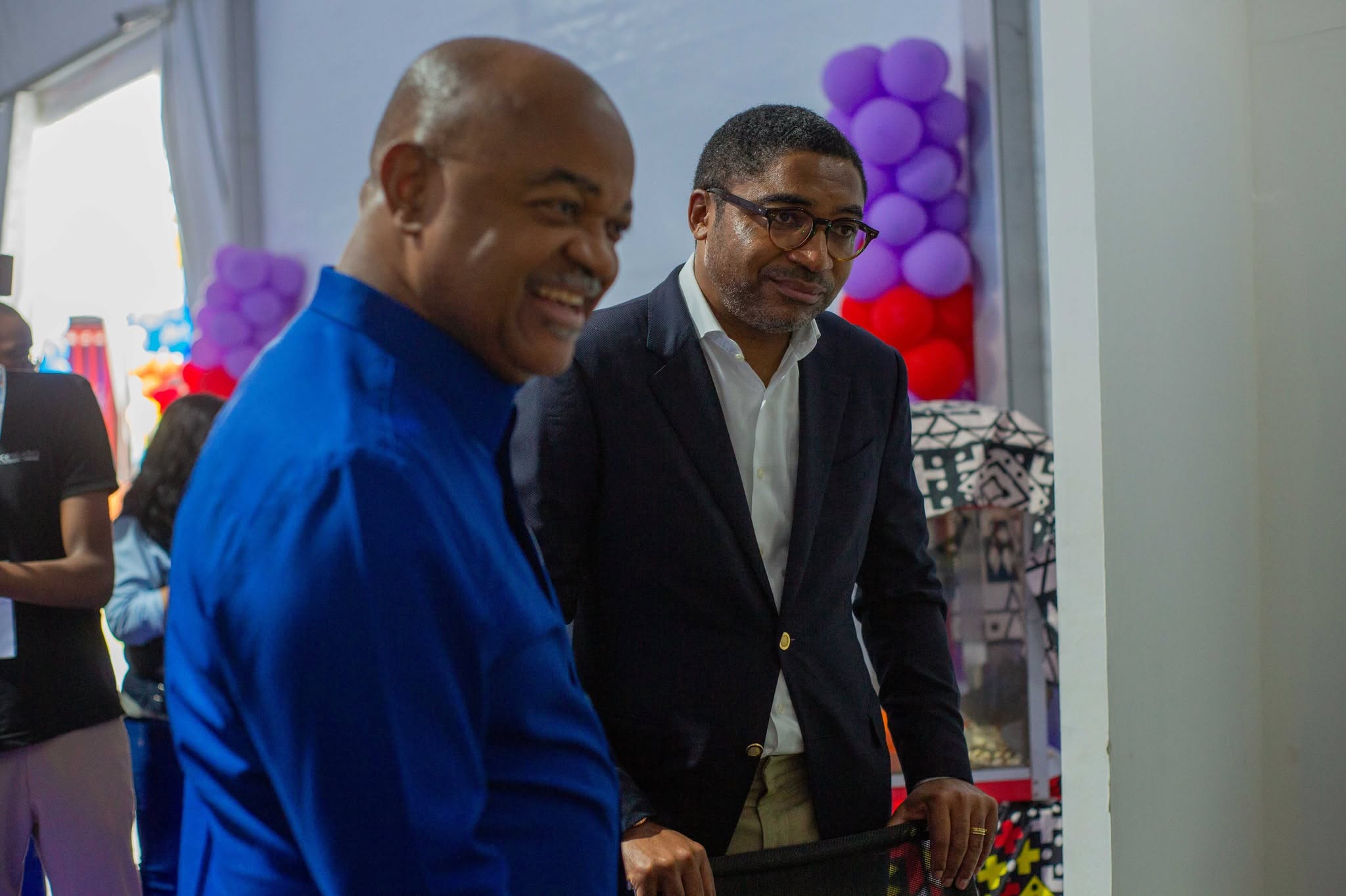 PRIMEIRA-DAMA E ALTAS FIGURAS DO GOVERNO RENDIDAS À INOVAÇÃO DA KID ZONE DO ITEL